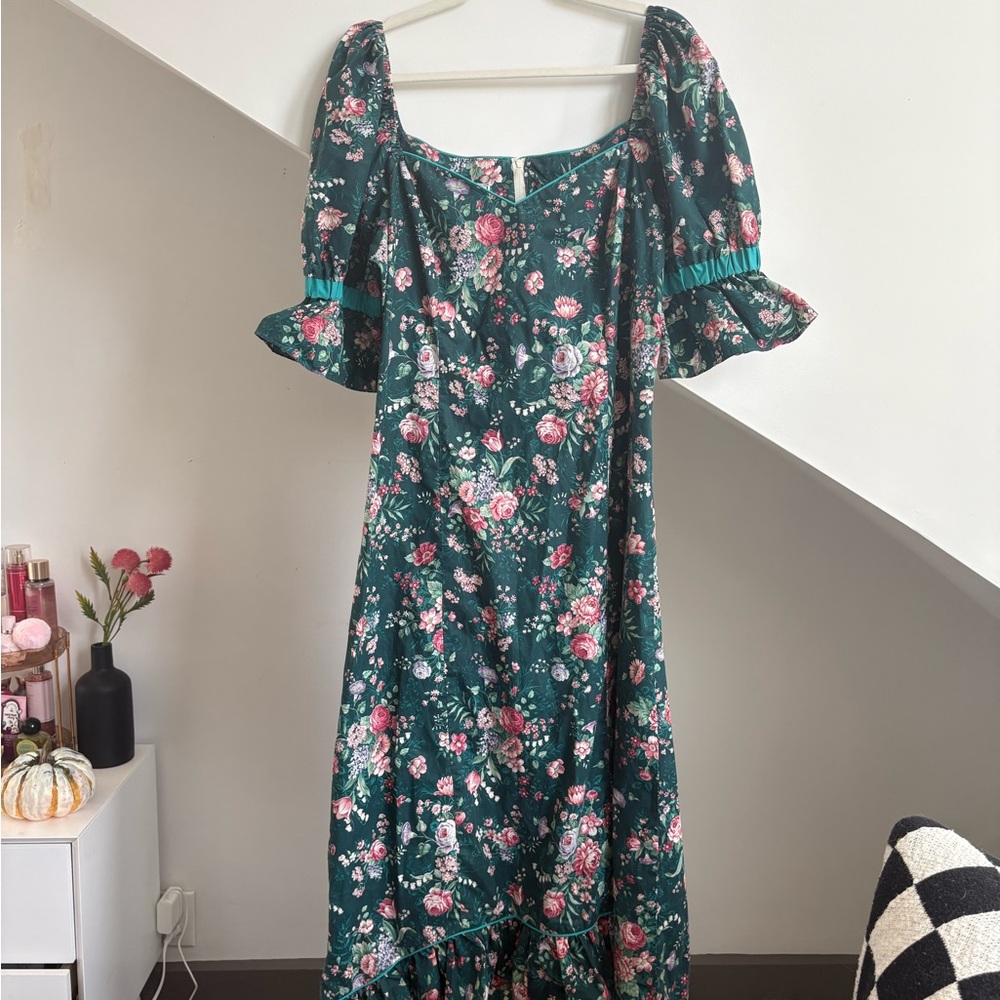 RARE Vintage Floral Green Dress Size M